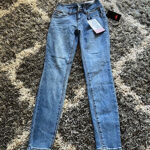 NWT YMI stretchy skinny jeans size 3